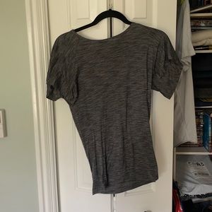 Lululemon tee